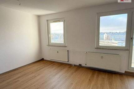 Eigentumswohnung mit Balkon und Traum-Aussicht in Annaberg-Buchholz - Selbst nutzen oder vermieten!
