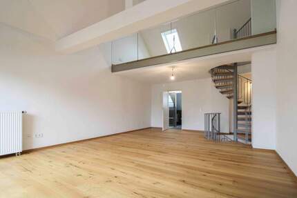*Bezugsfrei* Moderne Maisonette-Wohnung mit EBK, Galerie und Stellplatz - frisch saniert - Chemnitz Mittelbach