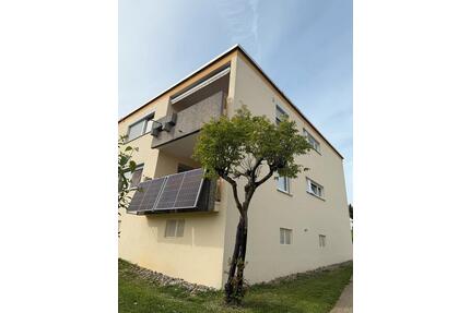 3-Zimmer-Wohnung(84 m²)mit Balkon, 2 Bädern und Carport-Kirchheim - Kirchheim unter Teck