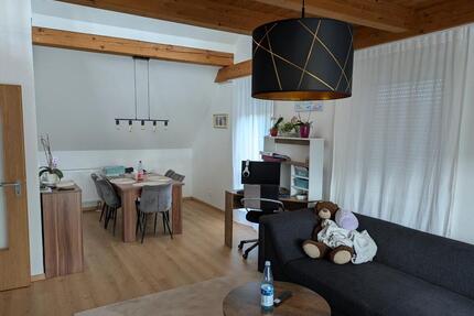 Helle 4-Zimmer-Maisonettewohnung mit Galerie und Garten - Trautskirchen