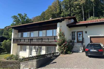 Haus zum Kaufen in Grabenstätt Bergen bei Erlstätt 590.000,00 € 164 m² - Grabenstätt / Bergen bei Erlstätt