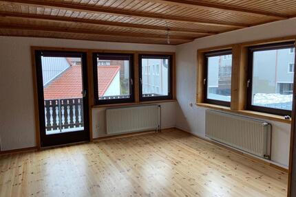 4 Zimmer Wohnung - 950,00&nbsp;EUR Kaltmiete, ca.&nbsp; 90,00&nbsp;m&sup2; in Romrod (PLZ: 36329)