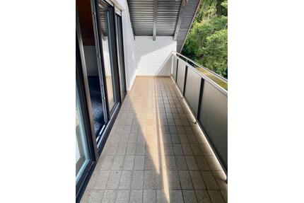 Lichtdurchflutete Wohnung am Waldrand mit Garage&E-Auto-Ladestrom - Neumarkt in der Oberpfalz Altenhof