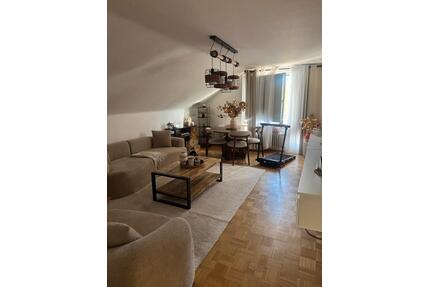 Charmante 3 Zimmer Dachgeschoss Wohnung - Bad Mergentheim