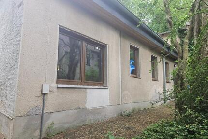 Waldgrundstück mit Bürogebäude in sehr ruhiger Lage - Grimma