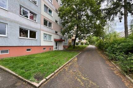 Familienfreundliche 4-Zimmer-Wohnung in Zwickau-Neuplanitz