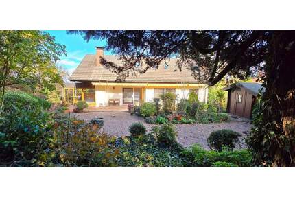 Einfamilienhaus in begehrter Lage mit traumhaftem u. uneinshebarem Grundstück (Elw. mögl.)- Ihr neues Zuhause wartet auf Sie! - Ballrechten-Dottingen