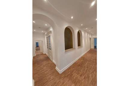 Wohnung zum Mieten in Trier 2.400,00 € 212 m²