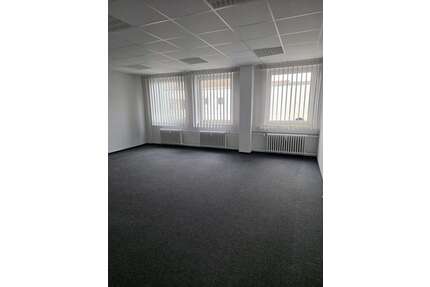 Büro in Hildesheim 2.200,00 € 229 m²