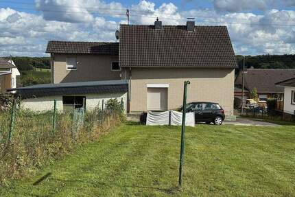 2-Familienhaus mit großem Grundstück in naturverbundener Ortsrandlage von Königswinter-Eudenbach
