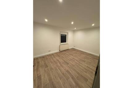 Stilvoll sanierte 3-Zi.-Wohnung mit neuer Einbauküche & Balkon in ruhiger Lage - Gunzenhausen