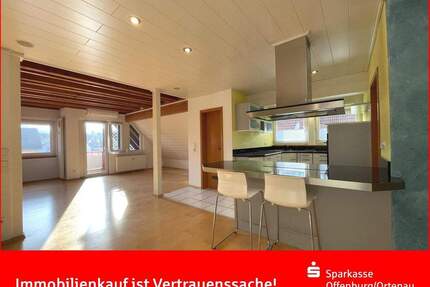 Berghaupten - Großzügig, gepflegt und bezugsbereit: Stilvolle Maisonette!