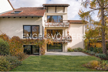 Haus zum Kaufen in Königstein im Taunus 990.000,00 € 253 m²