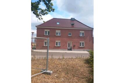 schönes Einfamilienhaus mit Hof und Terrasse - Gommern Ladeburg