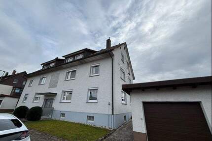 Charmante Dachgeschoßwohnung - frei - Zell