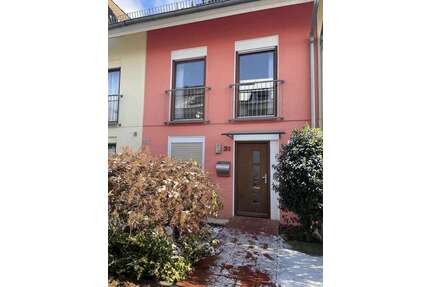 Haus zum Mieten in Karlsruhe 1.800,00 € 131 m²