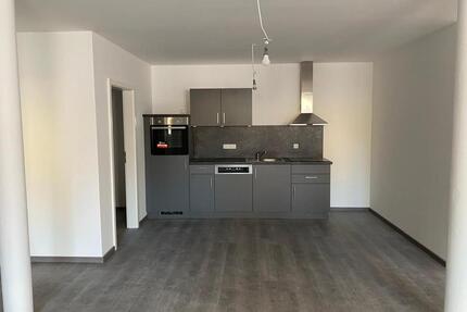 Großzügige 2 Zimmer Wohnung - 770,00&nbsp;EUR Kaltmiete, ca.&nbsp; 77,00&nbsp;m&sup2; in Burgkirchen an der Alz (PLZ: 84508)