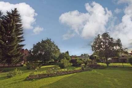 Grundstück zu verkaufen in Schkopau-Hohenweiden 149.000,00 € 1382 m²