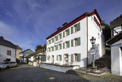 Haus zum Kaufen in Blankenheim 675.000,00 € 355 m²