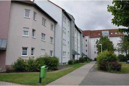 3-Zi-Wohnung im 2.OG mit Balkon und 1 TG-Stellplatz - Niederwerrn