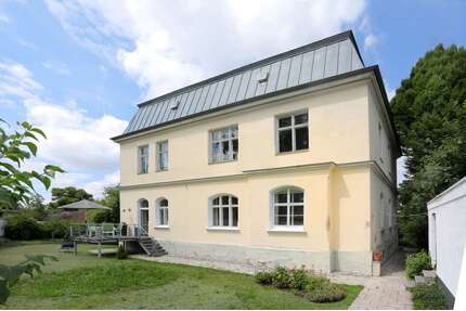Haus zum Kaufen in Landshut 1.975.000,00 € 300 m²