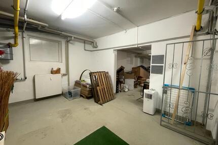 Lager zu vermieten - 270,00&nbsp;EUR Kaltmiete, ca.&nbsp; 85,00&nbsp;m&sup2; in Pirmasens (PLZ: 66955) Niedersimten