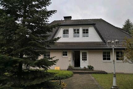 Sehr großzügiges Einfamilienhaus (freistehend) zu verkaufen - Edemissen
