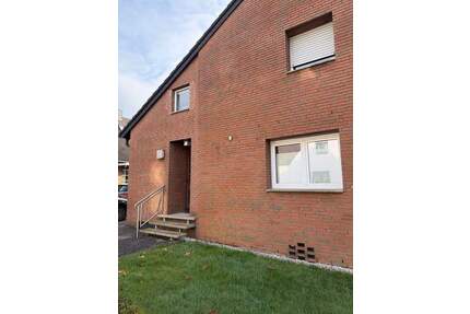 Gemütliche 2-Zimmer Dachgeschosswohnung mit Küche in Bottrop