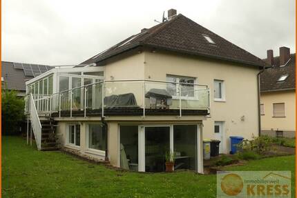 Großzügiges Wohlfühlzuhause: Großzügige Räume mit Kamin, hellem Wintergarten und sonnigem Terasse! - Bad Soden-Salmünster