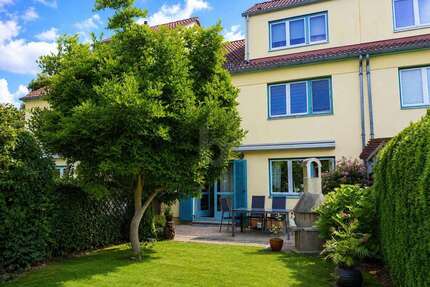 Haus zum Mieten in Berlin-Wittenau 2.300,00 € 160 m²