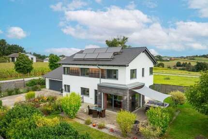 Haus zum Kaufen in Eggenfelden 950.000,00 € 199 m²