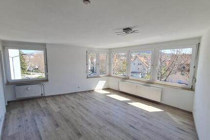 helle 1-Zimmer Wohnung 29qm mit Tiefgaragenstellplatz Pfullingen