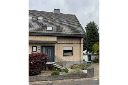 Haus zum Kaufen in Einbeck 268.000,00 € 190 m²