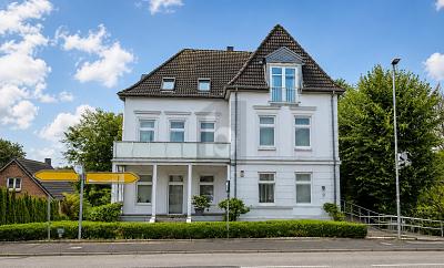 STILIKONE DER GRÜNDERZEIT BEREIT FÜR NEUES KAPITEL - Meldorf