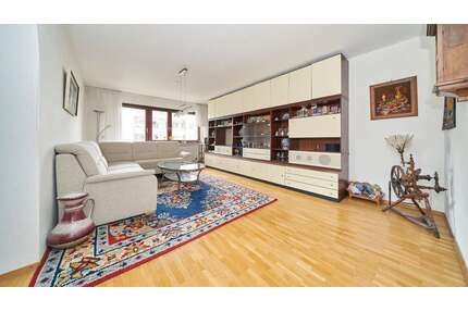 Wohnung zum Kaufen in Freiberg am Neckar 299.000,00 € 88.86 m²