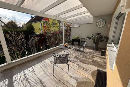 Reihenhaus in TOP-Zustand mit Süd-Garten inklusive Garage - Feucht