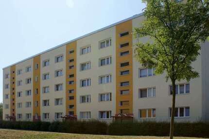Wohnung zum Mieten in Plauen 331,49 € 67.65 m²