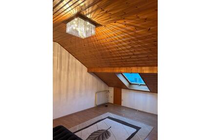 Zwei Zimmer Dachgeschosswohnung in Oberbreisig - Bad Breisig