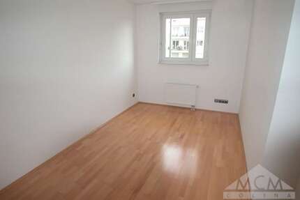 Haus zum Kaufen in Frankfurt am Main Berkersheim 719.000,00 € 139 m² - Frankfurt am Main / Berkersheim