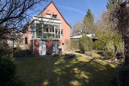Haus zum Kaufen in Berlin-Hellersdorf 598.000,00 € 100 m²