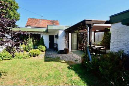 Haus zum Kaufen in Mönchengladbach 295.000,00 € 182 m²