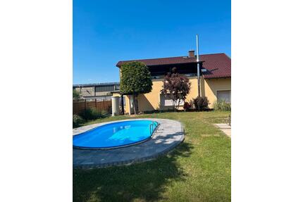 Freistehendes Einfamilienhaus - 500.000,00&nbsp;EUR Kaufpreis, ca.&nbsp; 180,00&nbsp;m&sup2; in Bad Lauchstädt (PLZ: 06246)