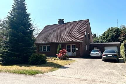 Einfamilienhaus mit großem Grundstück und Kamin - Meppen