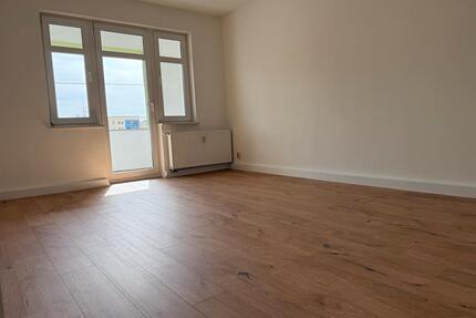 Große Wohnung in Taucha. Mit Einbauküche, 2 Bädern und Balkonen