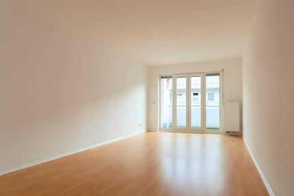 ** Helle 2-Zimmer-Wohnung mit BALKON in Stötteritz ** - Leipzig Südost