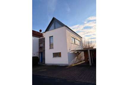 Haus zum Kaufen in Eichenzell 0,00 € 153 m²