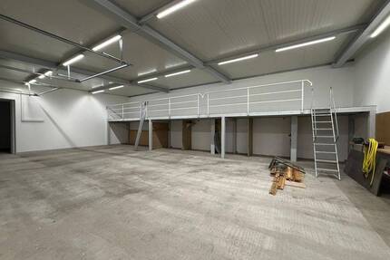 Gewerbefläche mit zwei Hallen, Büro und großem Grundstück - ideal für Kfz, Handwerk, Lager & Service - Leipzig Eutritzsch