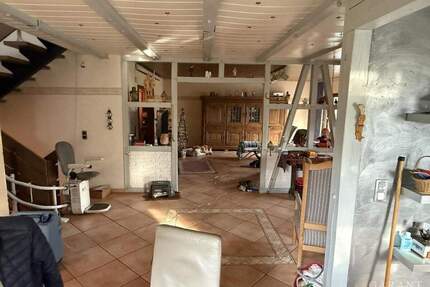 Freistehendes Einfamilienhaus mit Einliegerwohnung - Steinheim an der Murr