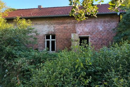 Bahnwärterhaus - 25.000,00&nbsp;EUR Kaufpreis, ca.&nbsp; 100,00&nbsp;m&sup2;&nbsp;Wohnfl&auml;che in Hattorf am Harz (PLZ: 37197)