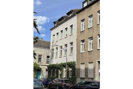 Mehrfamilienhaus mit Top-Anbindung - 15 Minuten per S-Bahn zum Hbf Düsseldorf - Duisburg Duissern